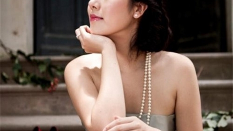 Hoa hậu Ngô Phương Lan – Văn hóa Việt Nam nhìn từ mặt sau của đồng xu